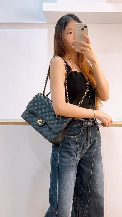 Chanel Black Caviar Classic Jumbo Flap Bag (GHW)