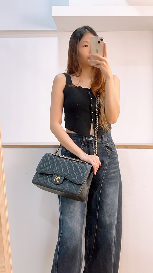 Chanel Black Caviar Classic Jumbo Flap Bag (GHW)