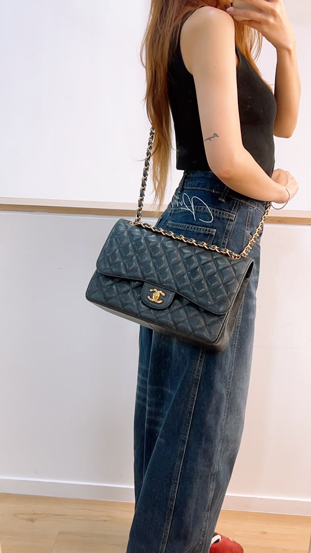 Chanel Black Caviar Classic Jumbo Flap Bag (GHW)
