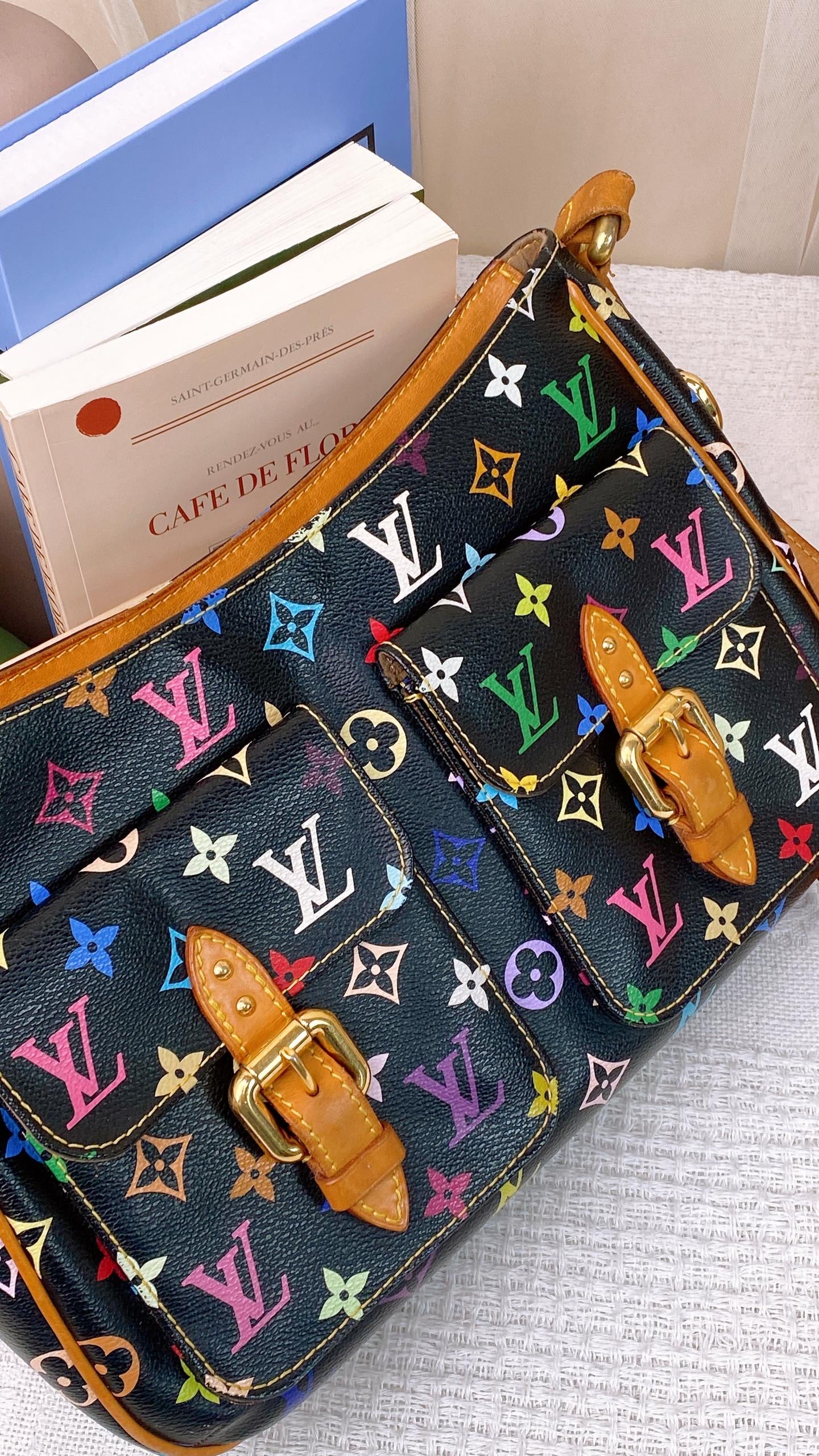 LV Black Multicolour Lodge GM