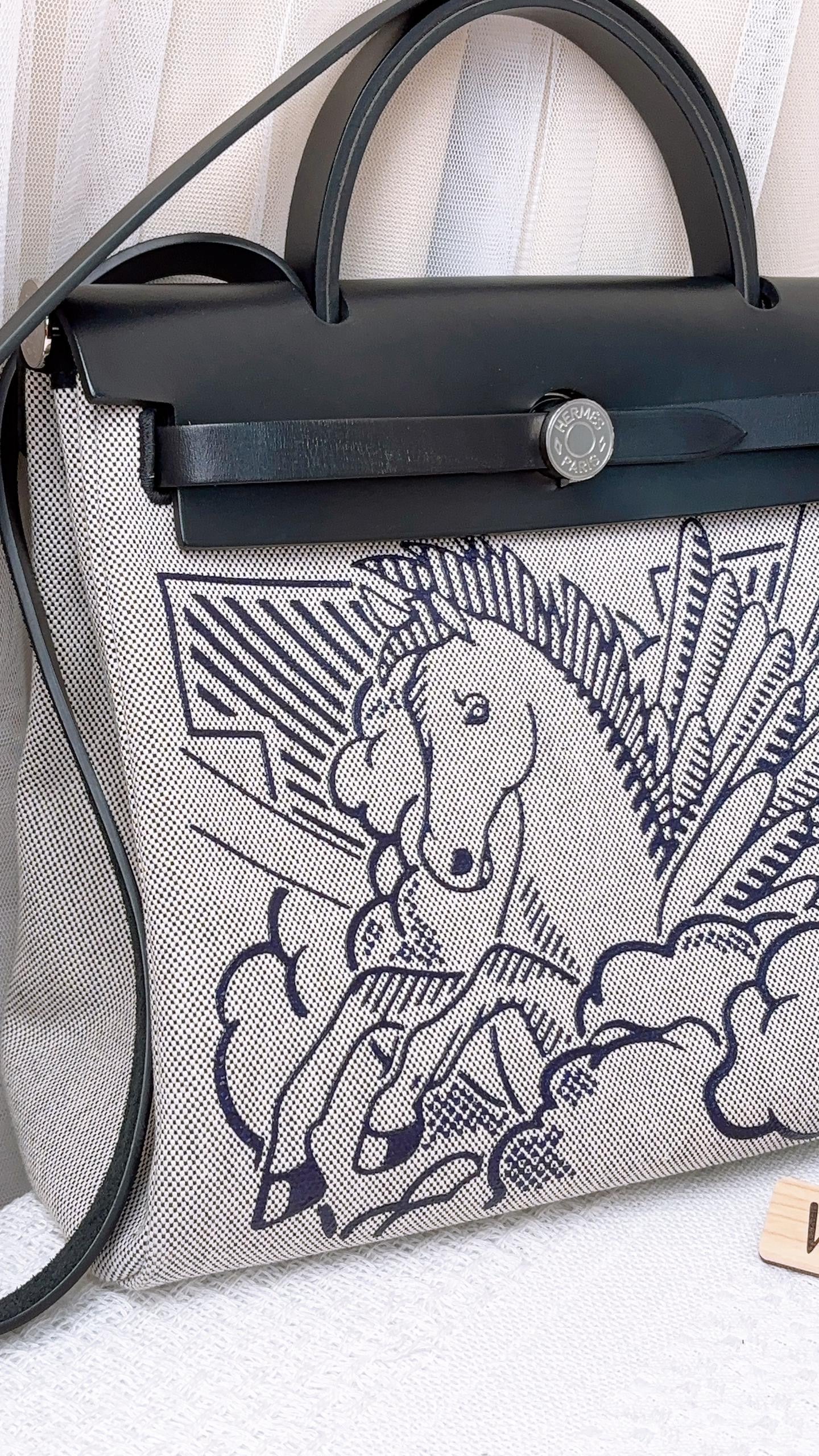 Hermès Black Pegase Pop Herbag 31 (PHW)